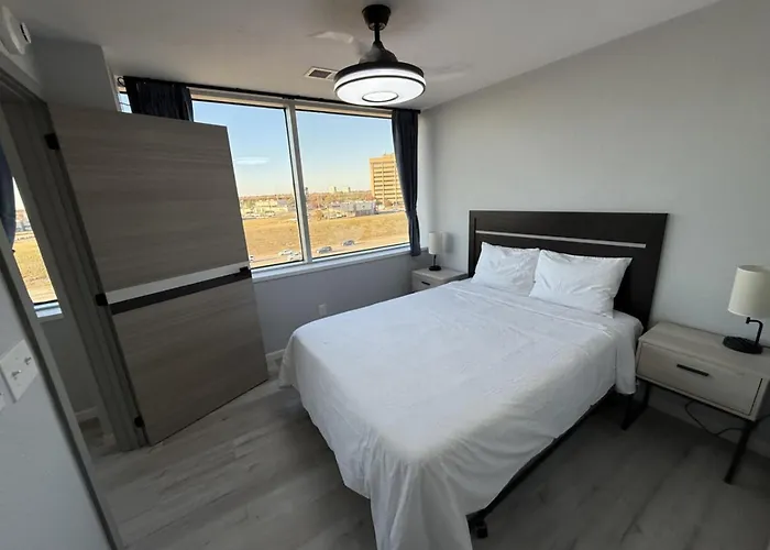 Modern One Bedroom With Gym Aparthotel 3*