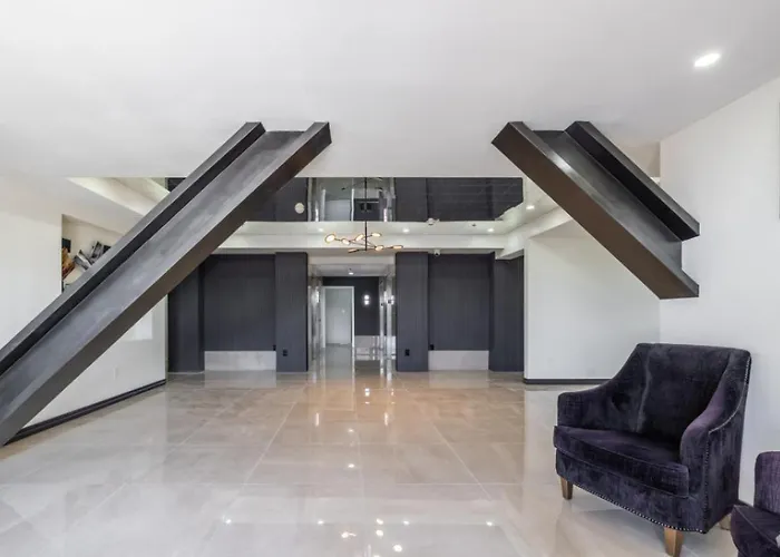 Modern One Bedroom With Gym Aparthotel 3*